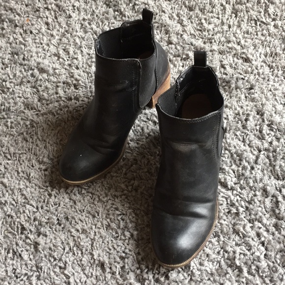 dsw chelsea boots
